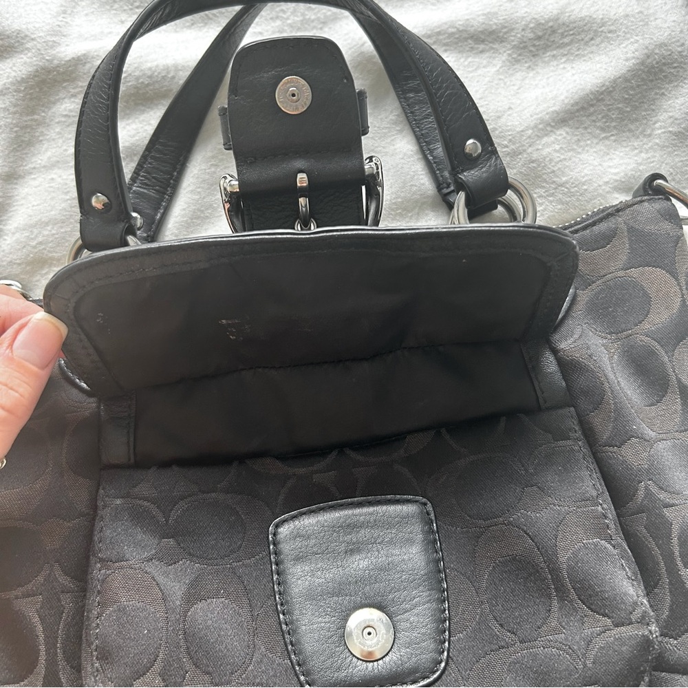 COACH SHOULDER PURSE BLACK BUCKLE WITH REMOVABLE STRAP - Picture 2 of 13